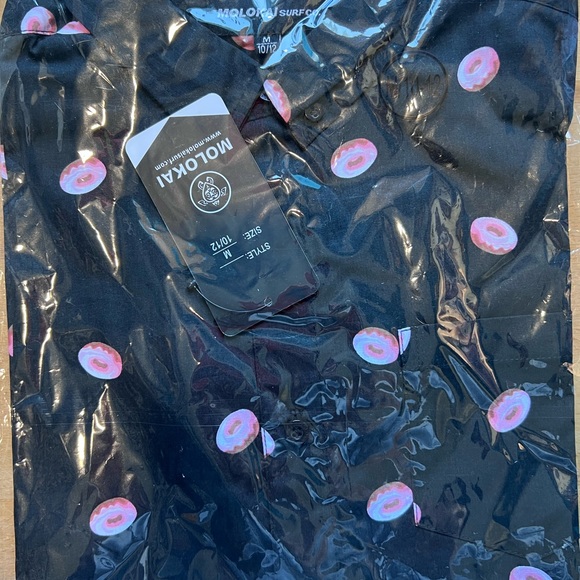 Molokai Boys Collared Button Down Short Sleeve Shirt Donuts Size Medium 10/12 - Picture 4 of 6